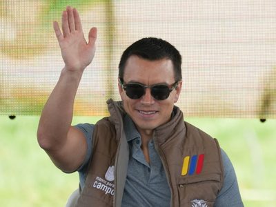 Gobierno de Ecuador sube el IVA del 12% al 15% para financiar la lucha contra el crimen organizado