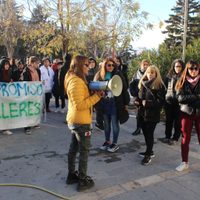 La comunidad educativa de la EPET 15 se manifestó frente a la Municipalidad de Zapala