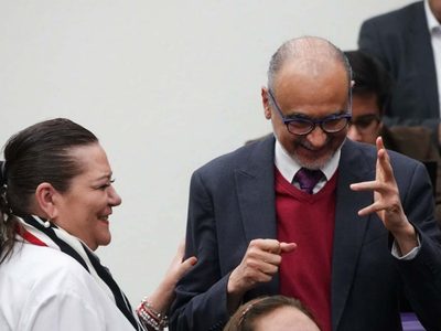 Consejero del INE acusa a Taddei de imponer “perfiles políticos” en puestos estratégicos