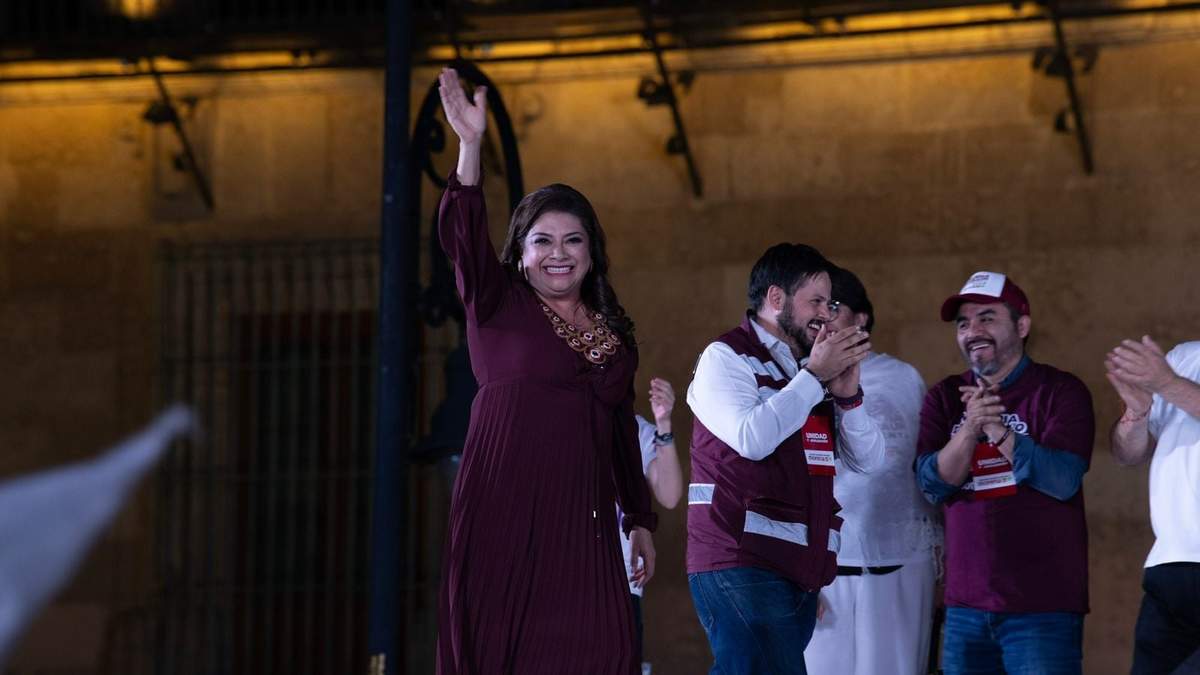 Clara Brugada en el zócalo