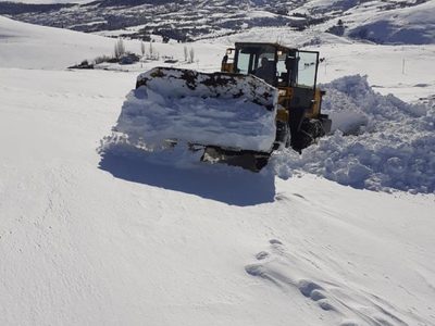 Por acumulación de nieve, está muy complicado el tránsito en las rutas