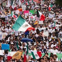 Estudiantes de la UNAM marchan contra la reforma judicial de AMLO
