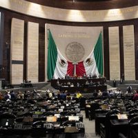 Diputados rinden homenaje al papa Francisco tras su fallecimiento