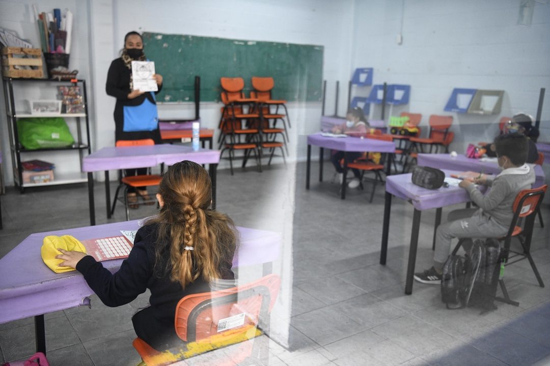 NIÑOS-CLASE