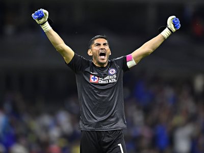 Cruz Azul derrota al América 2-1 y se lleva el "clásico joven"