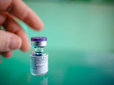 Pfizer y BioNTech avanzan hacia la solicitud para uso de emergencia de su vacuna en niños