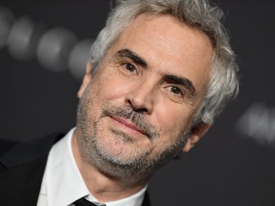 "Cuida a quien te cuida" la campaña que apoya Alfonso Cuarón por los derechos laborales