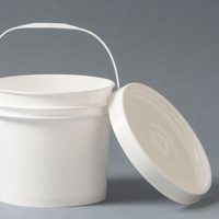 Nunca más tires los baldes de pintura vacíos, hacé esta divina maceta que está de moda sin gastar un solo peso