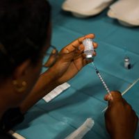 Carla Vizzotti anunciará la donación de un millón de vacunas contra el coronavirus