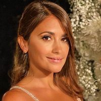 Bajo el sol y bien acompañada: Antonela Roccuzzo y una foto que es furor. ¡Mirá con quién está!