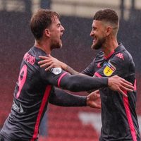 El Leeds de Bielsa conquistó un tremendo triunfo y quedó a un paso de la Premier