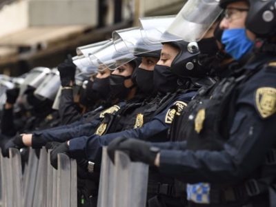 La CDMX ha detenido a 72 policías por extorsión, robo o cohecho desde octubre de 2019