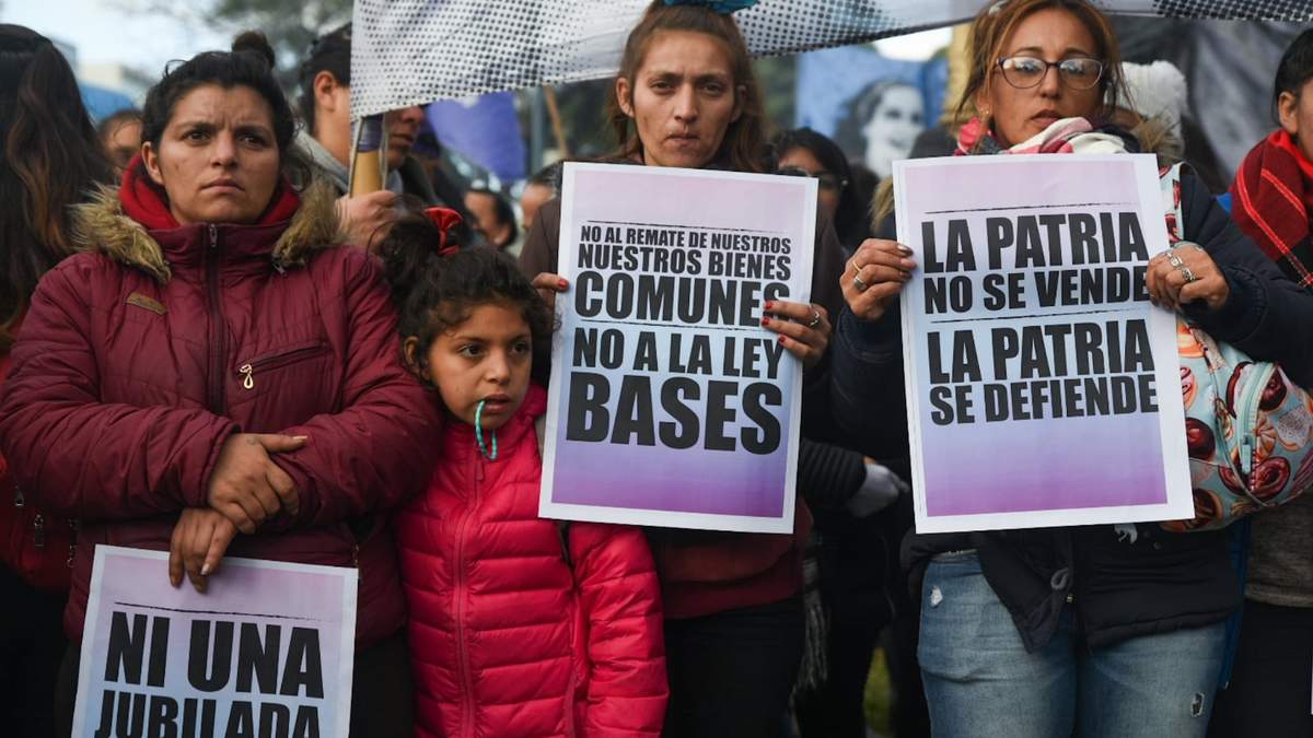 Diferentes sectores rechazan la Ley de Bases. Fuente: (X)