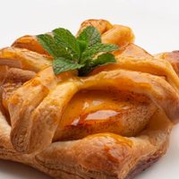 Pastelitos de manzana con 2 ingredientes y sin amasar: la receta perfecta para el mate