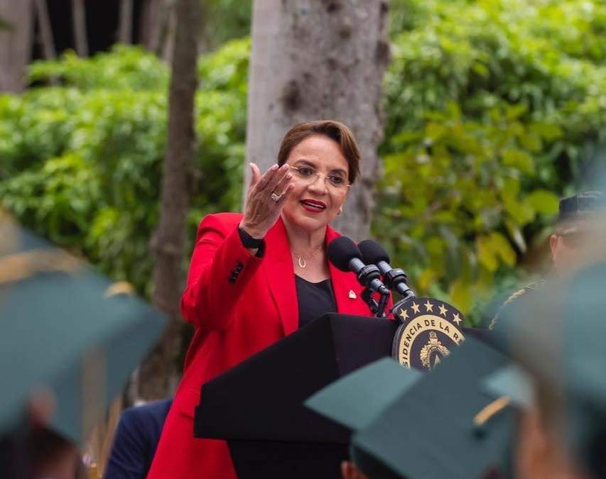 La presidenta de Honduras