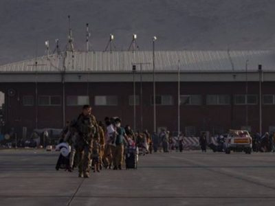 Los talibán prometen que habrá vuelos comerciales en Kabul a partir del 31 de agosto