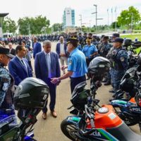 Figueroa fortalece la seguridad provincial con la entrega de 87 motos a la Policía de Neuquén