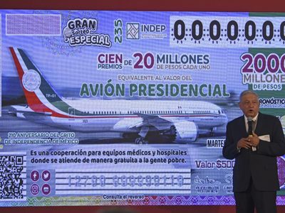 Ganó con un "cachito" la rifa del avión presidencial, pero aún no recibe el premio