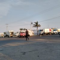 Con grupos de choque y granaderos, autoridades intentan recuperar el basurero de Cholula