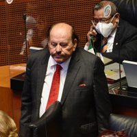 Guadiana pide que la UIF investigue a la UNAM; senadores de Morena se deslindan