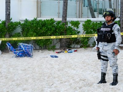 Niño de 12 años es asesinado durante tiroteo entre sujetos en playa de Cancún
