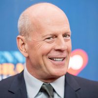 ¡Polémica! Bruce Willis abandonó a su esposa para pasar la cuarentena con otra. ¿Su ex?