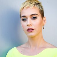 Katy Perry sigue revelando detalles de su embarazo: ahora se refirió a la madrina de lujo que eligió