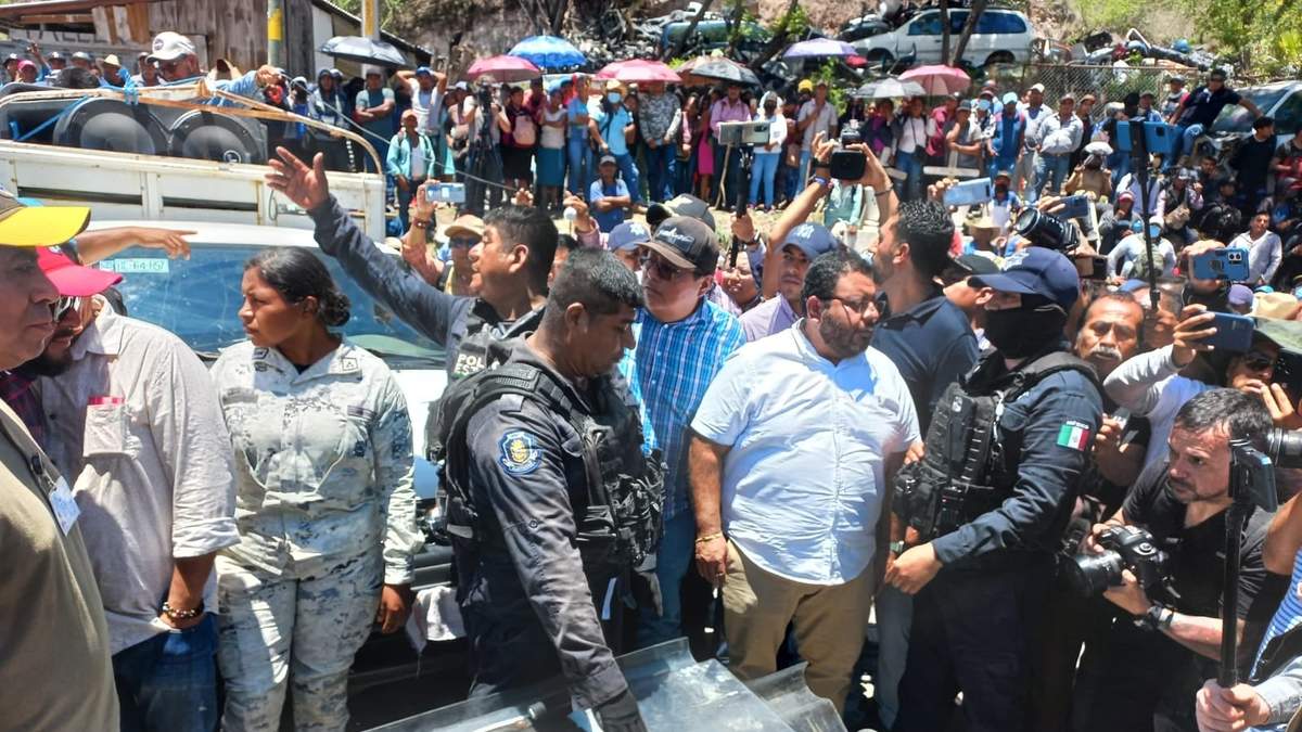 Liberación de policías y funcionarios retenidos en Chilpancingo