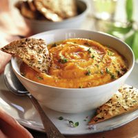Dip de zanahorias con 2 ingredientes: la receta más sabrosa, versátil y fácil para llevar a otro nivel tus picadas