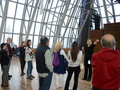 Empleo joven: cómo inscribirse al programa Práctica que ofrece trabajo en instituciones culturales
