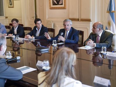 22 gobernadores defendieron el control de precios de más de mil productos
