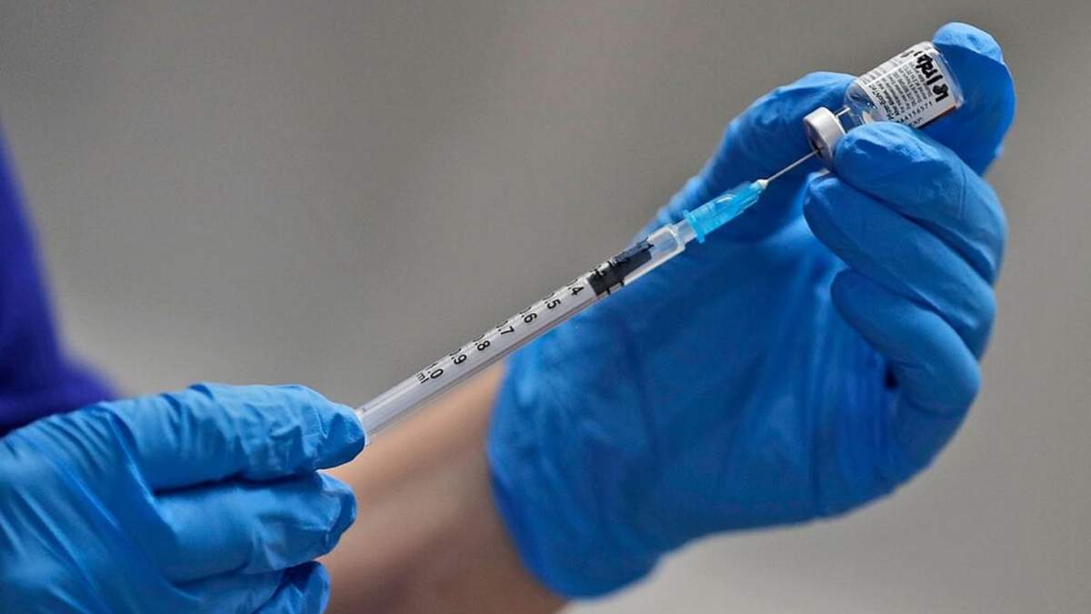 La llegada de la vacuna crea buenas expectativas para controlar al virus. Fuente: (Twitter)