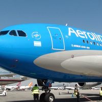 Avanza la desregulación aérea: autorizan el uso de tripulantes y aeronaves extranjeras