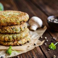 Hacete estas hamburguesas de pollo y brócoli sin harina: ricas, proteicas y listas en 15 minutos