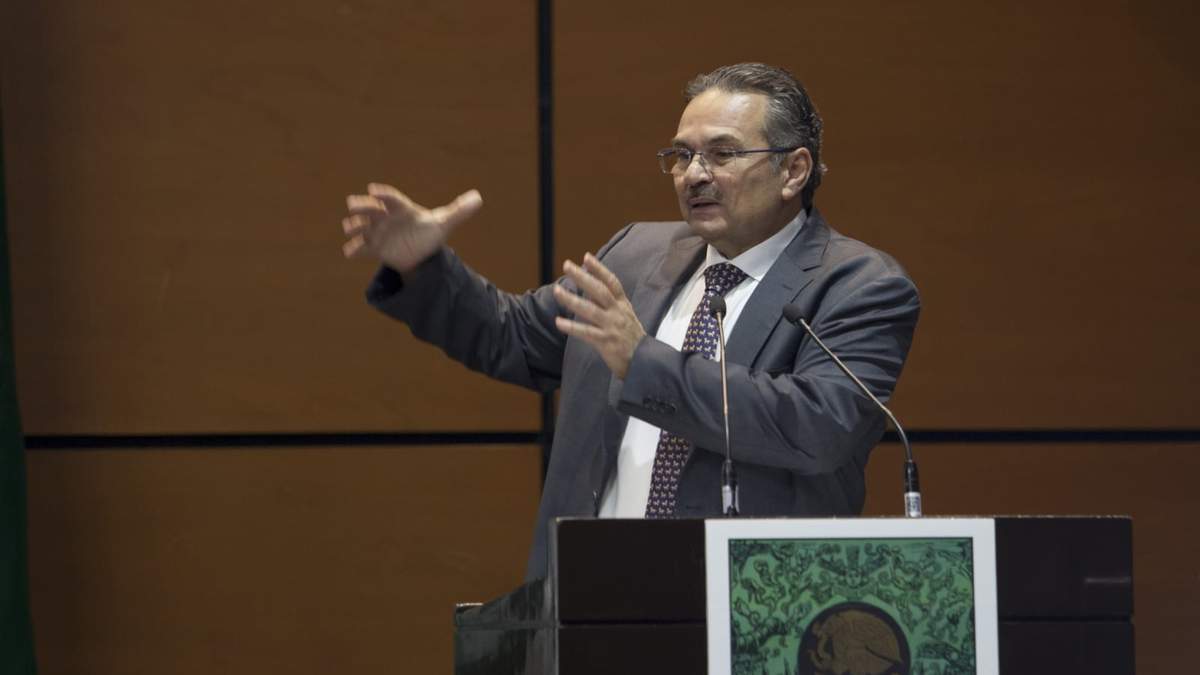 Diputados del PAN denuncian nepotismo en Pemex