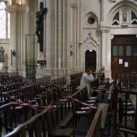 Francia rebasa los 20 mil muertos por covid-19