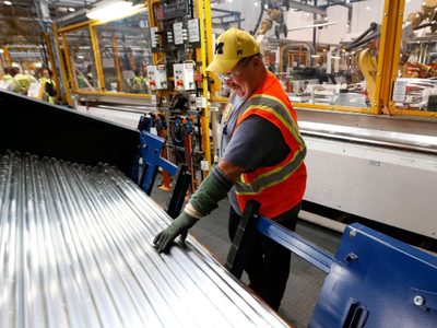 ¡Desesperados por la crisis! Los industriales le piden al Gobierno una millonaria línea de créditos