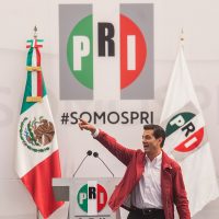 Peña Nieto felicita y ofrece respaldo a los nuevos gobernadores de Oaxaca y Veracruz
