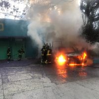 Paristas del CCH Azcapotzalco exigen la renuncia de su director