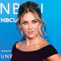 ¡Hermosa como siempre! Aracely Arámbula celebró el cumpleaños de un famoso personaje con estas fotos