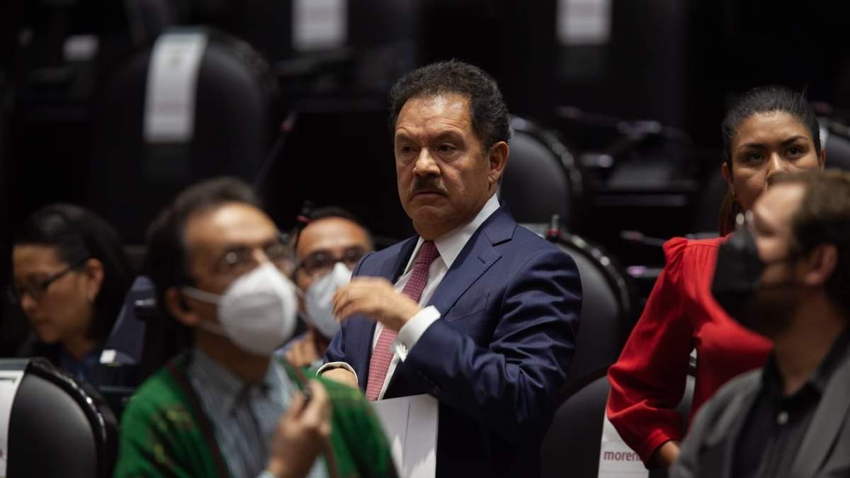 Ignacio Mier durante la sesión de reforma eléctrica
