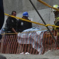 Cae trascabo en la delegación Cuauhtémoc; un muerto y cuatro lesionados