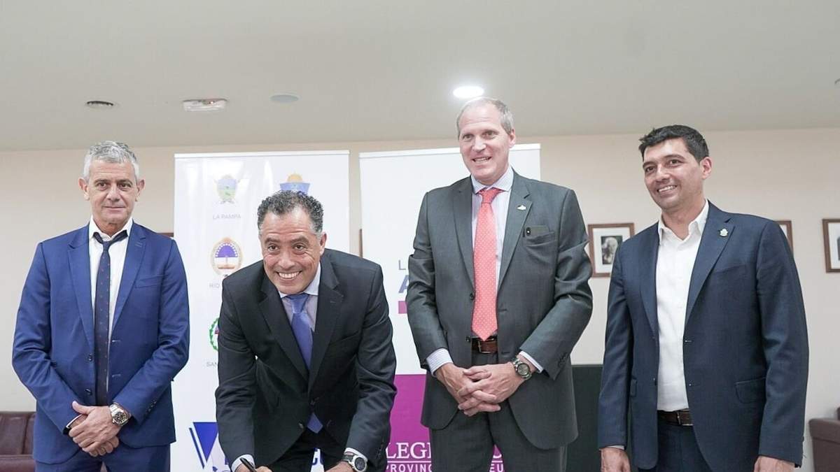Marcos Koopmann y los vicegobernadores de La Pampa, Río Negro y Santa Cruz. Fuente: (@marcoskoopm)