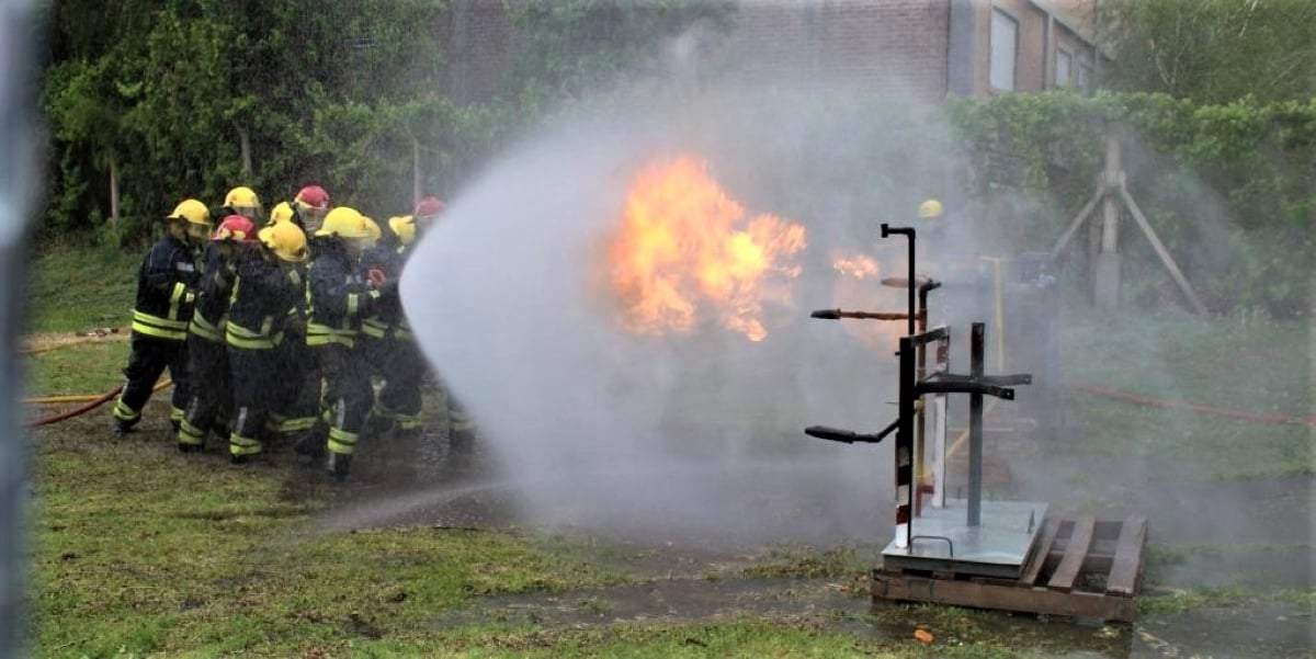 Capacitación en incendios estructurales. Fuente: (Facebook)