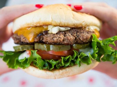 En el Día Internacional de la Hamburguesa, su historia y nuevas versiones