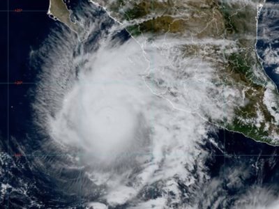 El huracán Norma sube a categoría 3 en su camino hacia Los Cabos