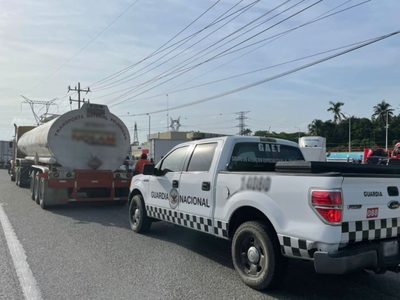 Guardia Nacional asegura más de 100 mil litros de combustible en Colima y Tabasco