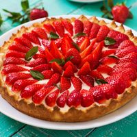 Aprovechá que están de oferta y prepará esta exquisita torta de frutillas para sumar a tus tardes materas