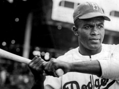 Jackie Robinson, el primer beisbolista afroamericano que jugó en Grandes Ligas