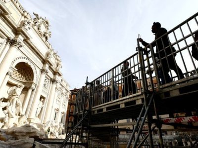 Turistas en Roma podrán contemplar Fuente de Trevi desde una pasarela, pero no podrán lanzar monedas